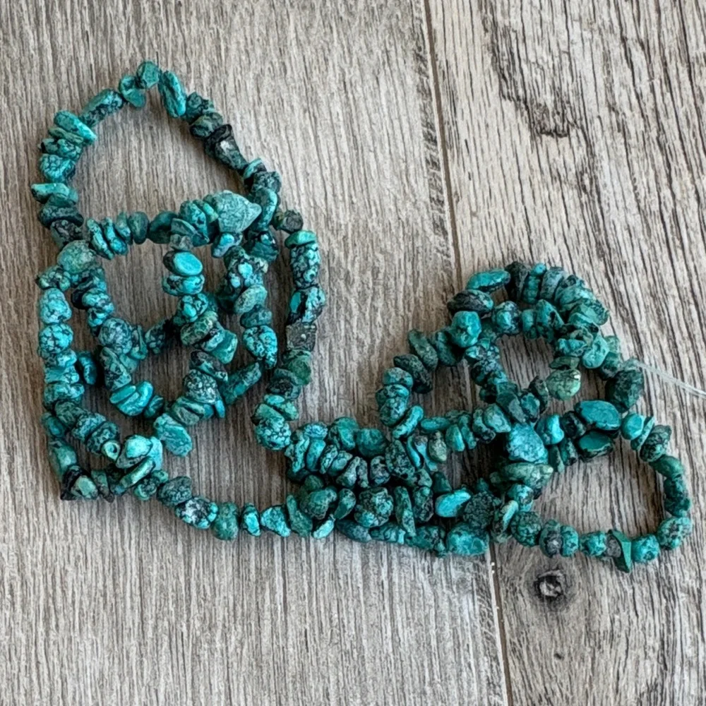 3/$30! Turquoise Beaded Necklace